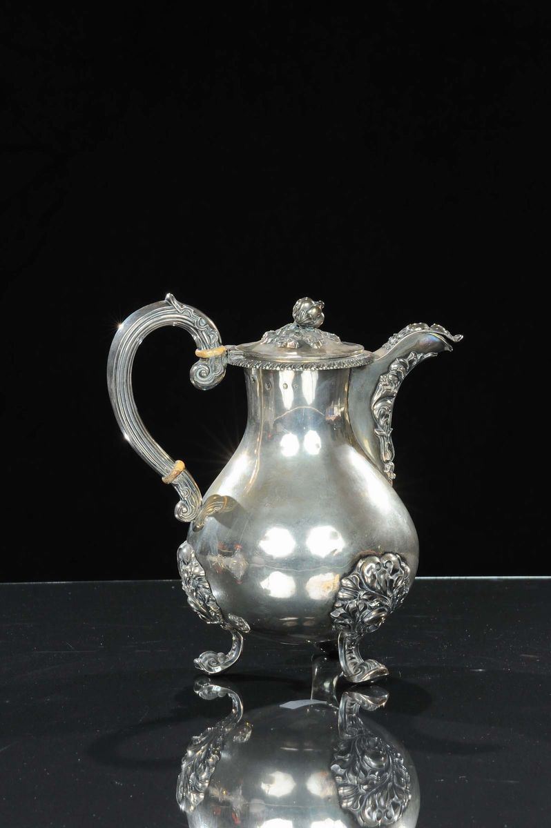 Caffettiera in argento con corpo liscio, Parigi Veyrat 1880 circa,  - Asta Antiquariato e Dipinti Antichi - Cambi Casa d'Aste
