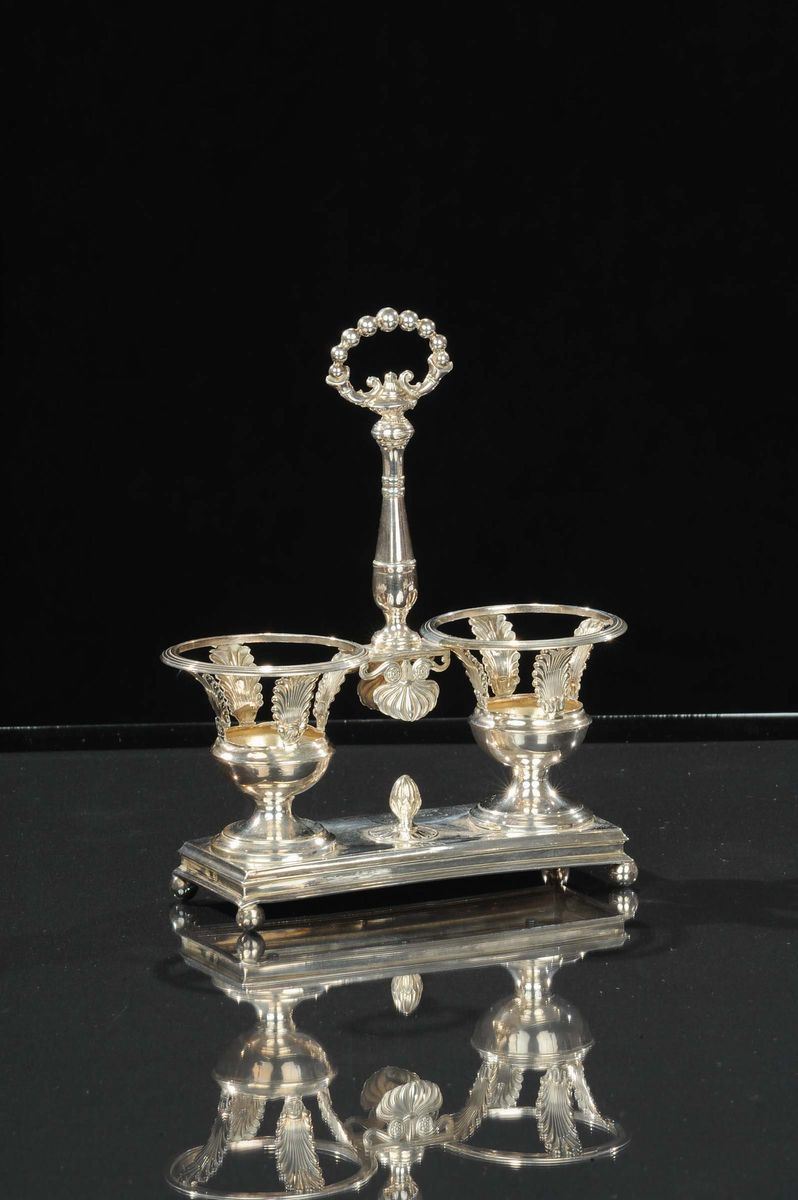 Saliera in argento cesellato e sbalzato  - Auction Silver, Clocks and Jewels - Cambi Casa d'Aste