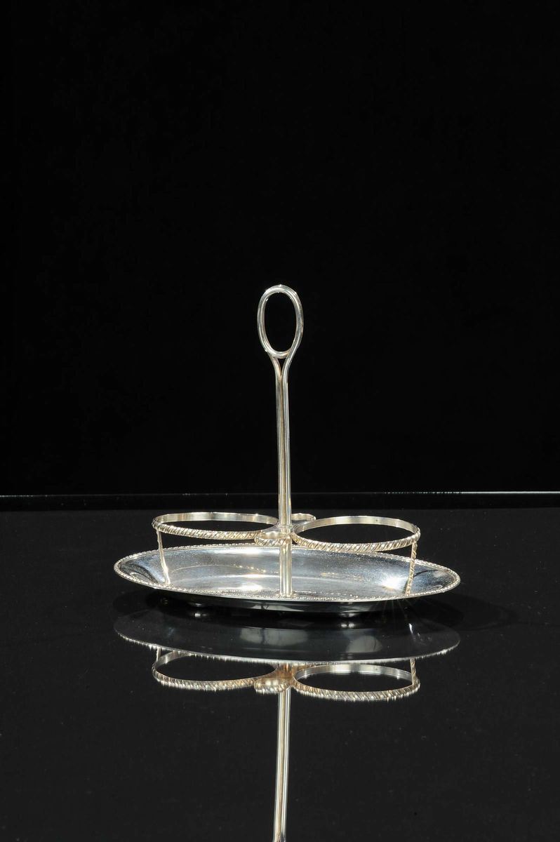 Oliera in argento mancante dei flaconi in vetro  - Auction Silver, Clocks and Jewels - Cambi Casa d'Aste