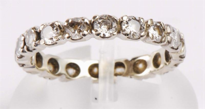 Anello eternity in oro bianco 18Kt  - Asta Orologi e Gioielli Antichi e Contemporanei - Cambi Casa d'Aste