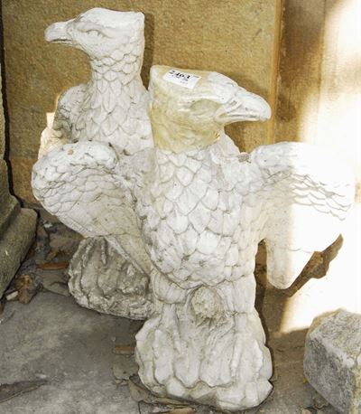Coppia di Aquilotti Scolpiti in Pietra