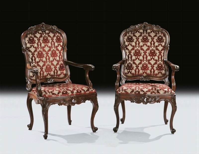 Coppia di poltrone in stile Luigi XV, inizio XIX secolo  - Auction OnLine Auction 02-2012 - Cambi Casa d'Aste