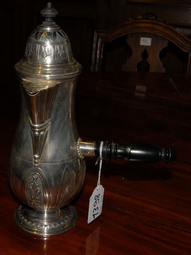 Caffettiera in argento in stile Luigi XVI con manico e presa in legno ebanizzato  - Auction Antiquariato, Argenti e Dipinti Antichi - Cambi Casa d'Aste