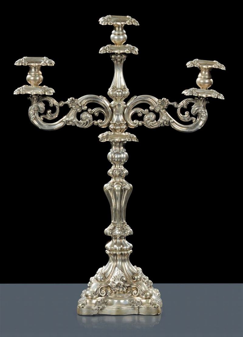 Grande candelabro in argento a tre fiamme, bollo austriaco XIX secolo  - Auction Antiques and Old Masters - Cambi Casa d'Aste