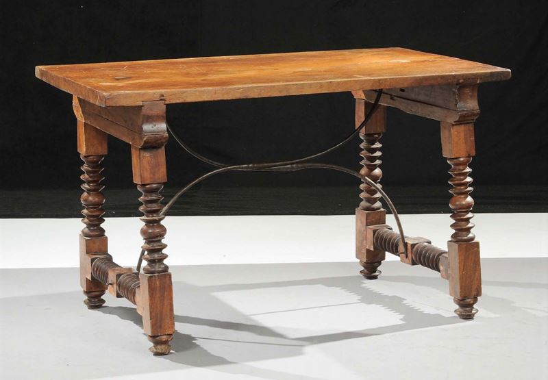 Tavolo rustico in noce, XIX secolo  - Auction Antiquariato, Argenti e Dipinti Antichi - Cambi Casa d'Aste