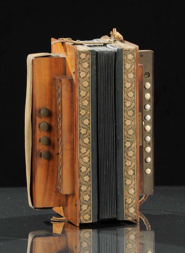 Fisarmonica in legno, inizio XX secolo