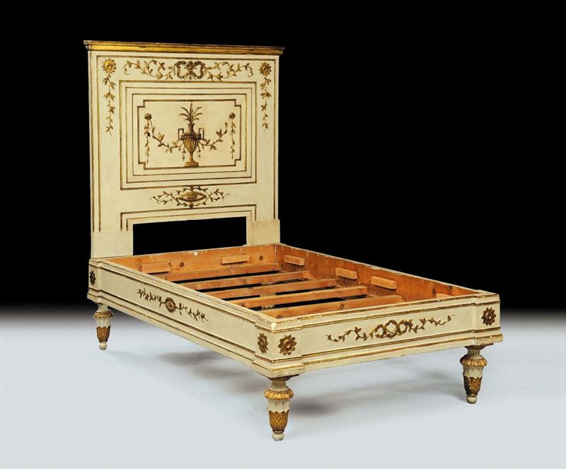 Letto Luigi XVI laccato e dorato, XIX secolo  - Auction Antiquariato e Dipinti Antichi - Cambi Casa d'Aste