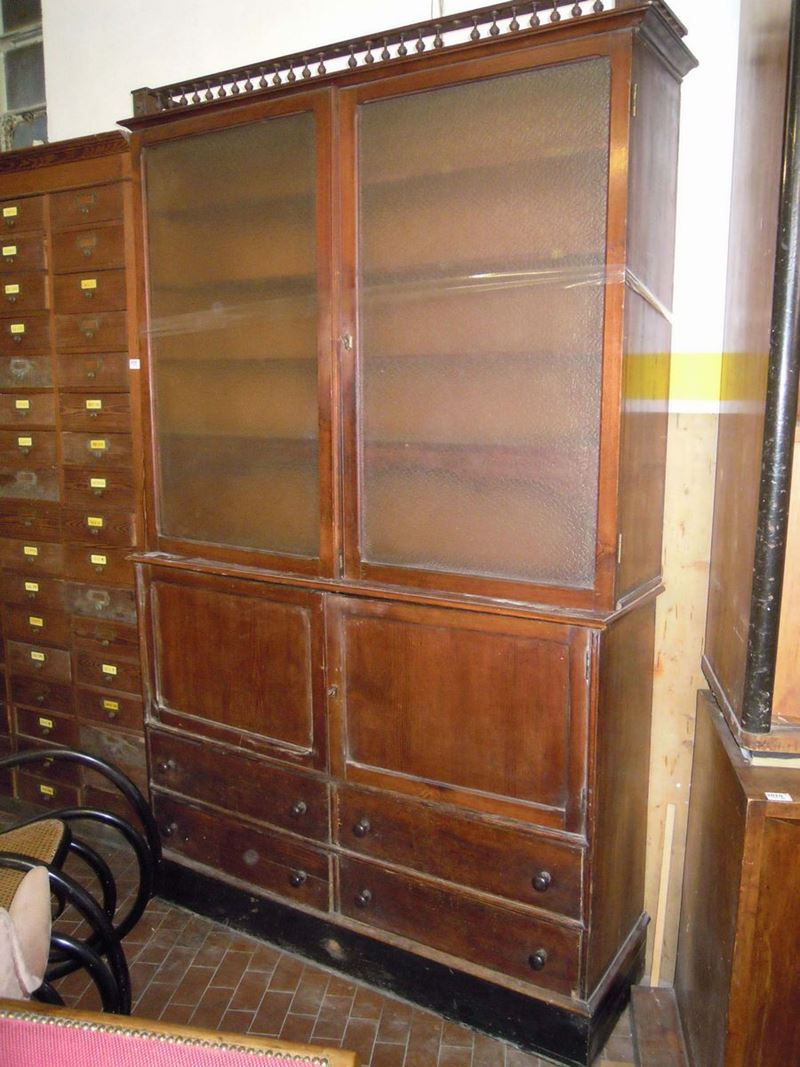 Libreria con cassetti alla base, XIX secolo  - Asta Asta OnLine 03-2012 - Cambi Casa d'Aste