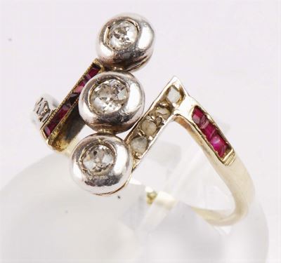 Anello con Rose di Diamanti e Rubini
