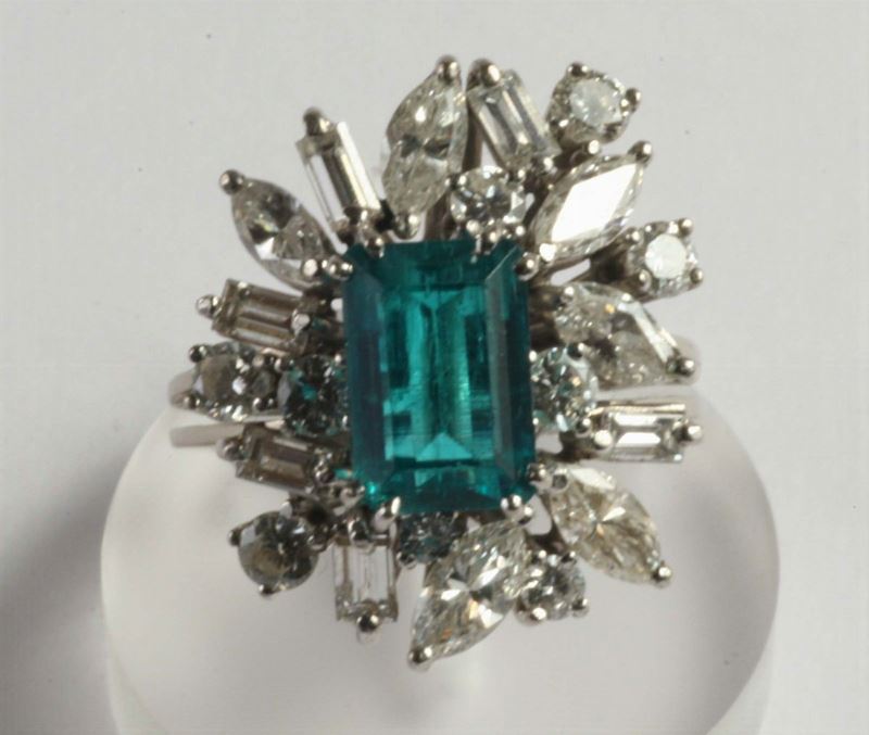 Anello con smeraldo e diamanti  - Asta Gioielli, Argenti ed Orologi Antichi e Contemporanei - Cambi Casa d'Aste