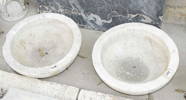 Coppia di vaschette in marmo