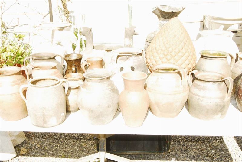Lotto di quindici vasi in terracotta diversi  - Asta Antiquariato e Dipinti Antichi - Cambi Casa d'Aste