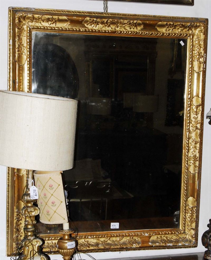 Specchiera in legno intagliato  - Asta Antiquariato e Dipinti Antichi - Cambi Casa d'Aste