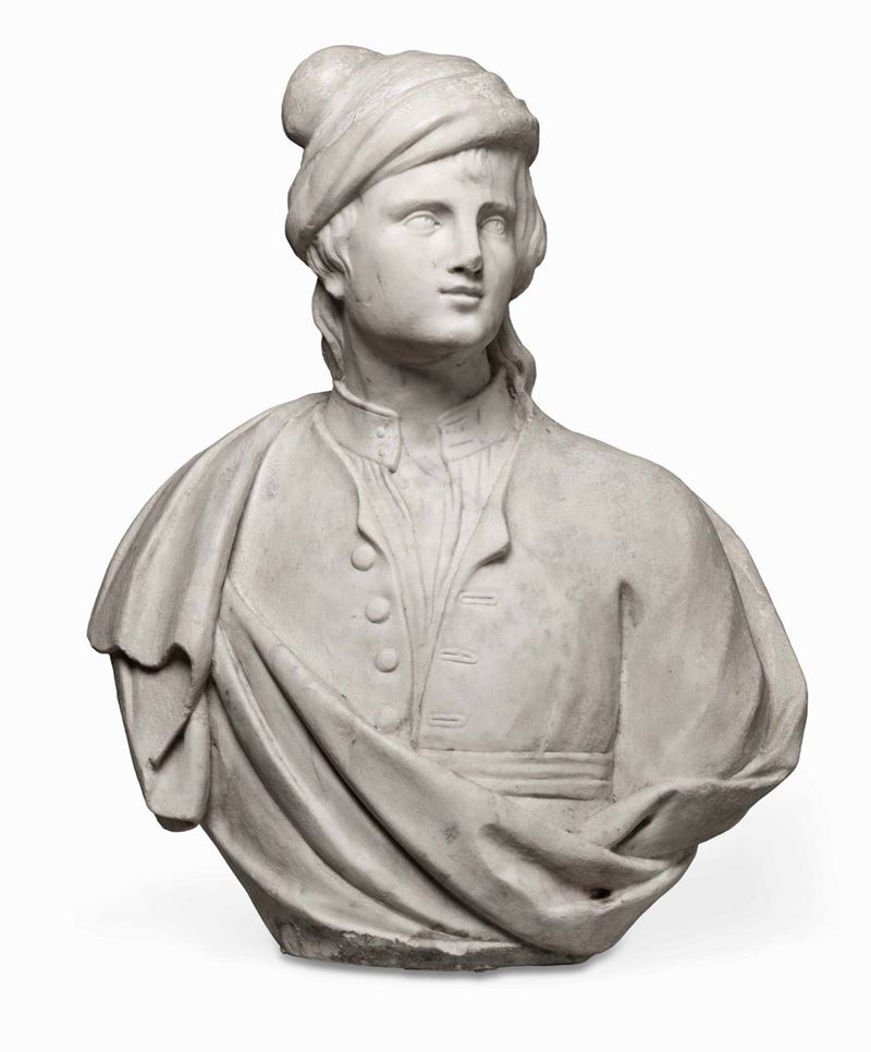 Busto in marmo bianco raffigurante figura virile con copricapo, scultore italiano del XVII secolo  - Asta Asta a Tempo Antiquariato - II - Cambi Casa d'Aste