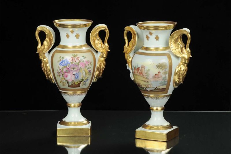 Coppia di vasi in stile Impero in ceramica, inizio XX secolo  - Auction Antiquariato e Dipinti Antichi - Cambi Casa d'Aste