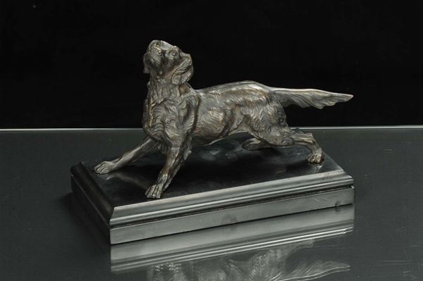 Scultura in bronzo raffigurante cane