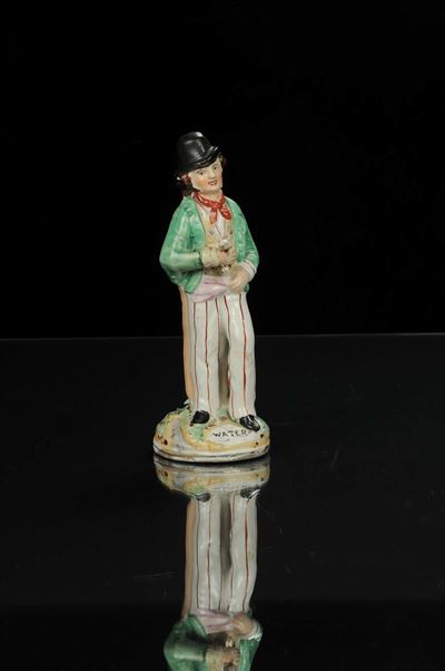 Statuina in Ceramica Staffordshire Raffigurante Gin And Water, Inghilterra 1830/40 Circa