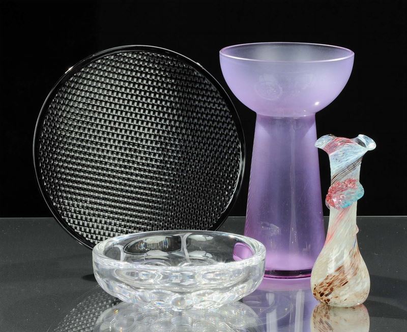 Lotto di quattro pezzi in vetro  - Asta Antiquariato, Argenti e Dipinti Antichi - Cambi Casa d'Aste