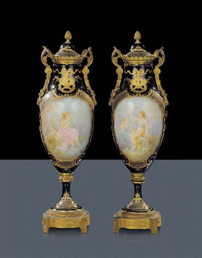 Coppia di Vasi in Porcellana di Sevres, XIX Secolo
