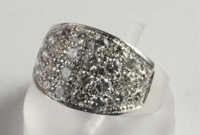 Anello con Pavž di Diamanti