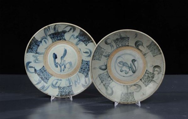 Due piatti in porcellana, Cina XVIII secolo