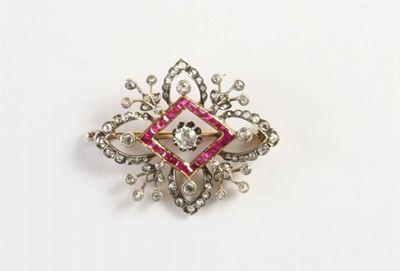 Spilla con Diamanti e Rubini