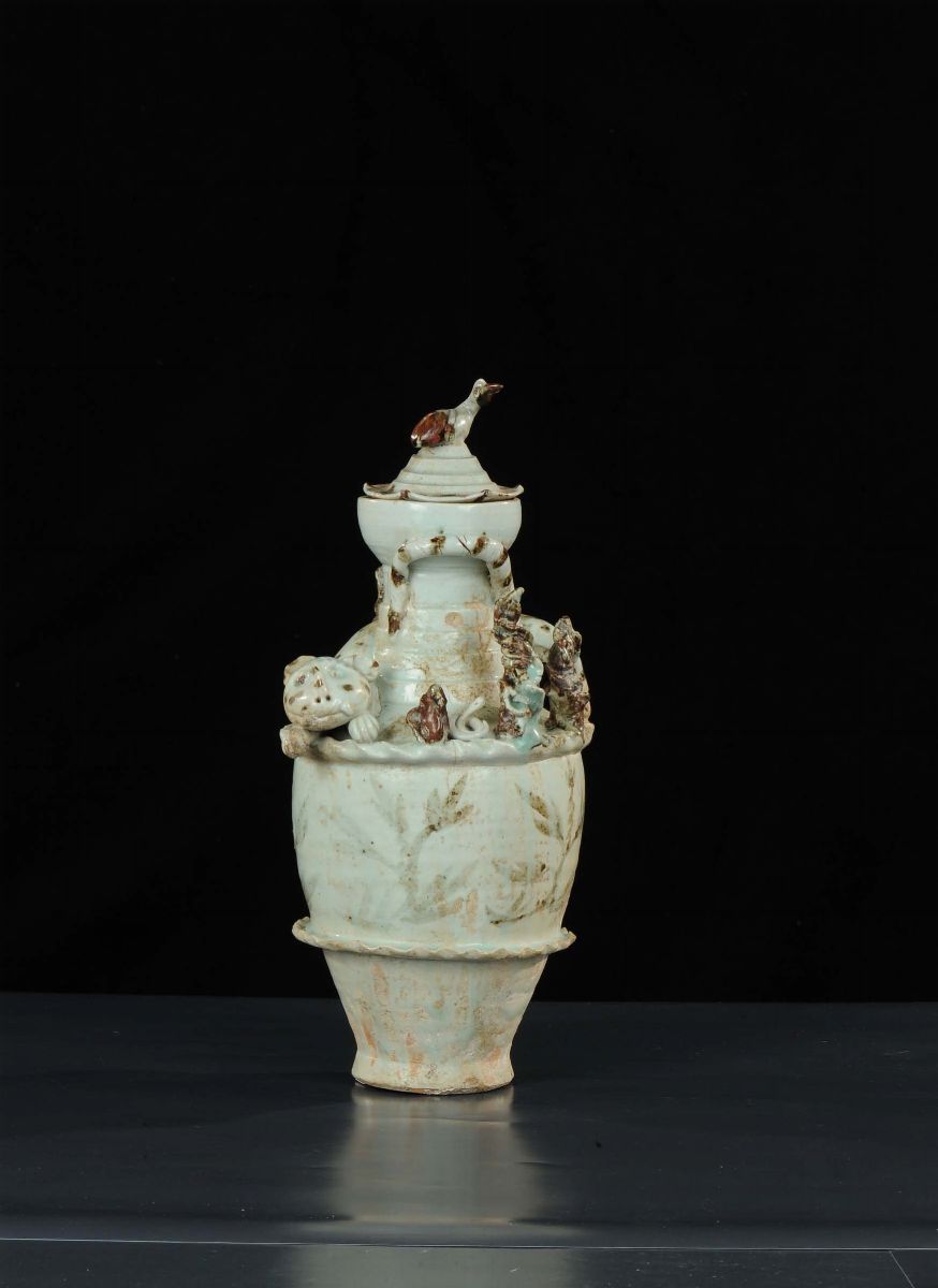 Urna Cineraria in Terracotta, Epoca Song (960-1279)