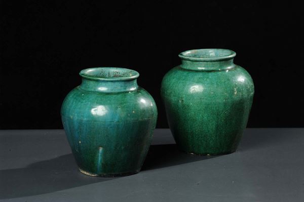 Coppia di vasi in terracotta, Cina XIX secolo