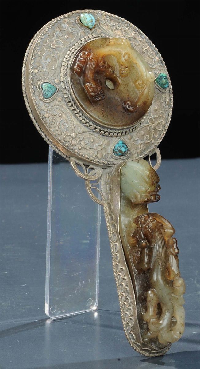 Specchio con manico lavorato, Cina inizio XX secolo  - Auction Oriental Art - Cambi Casa d'Aste