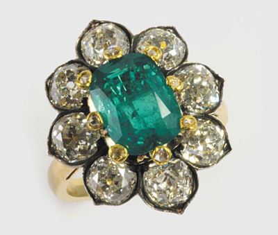 Anello con Smeraldo Colombiano di Ct 3ca