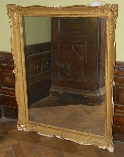 Cornice a Vassoio in Pastiglia Dorata, XIX Secolo