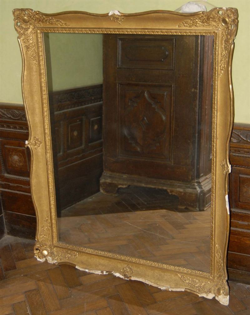 Cornice a vassoio in pastiglia dorata, XIX secolo  - Auction Old Paintings and Furnitures - Cambi Casa d'Aste