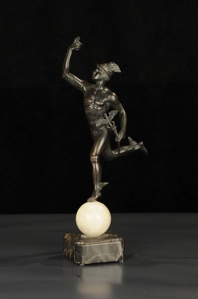 Scultura in Bronzo Raffigurante Mercurio Alato su Sfera in Marmo, XIX Secolo