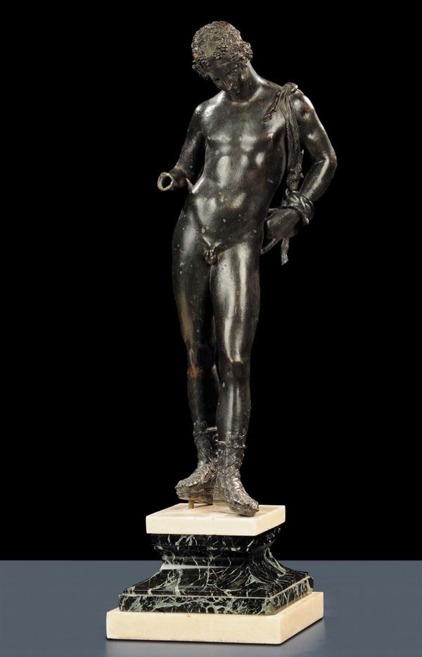 Scultura in bronzo brunito raffigurante figura maschile, XIX secolo