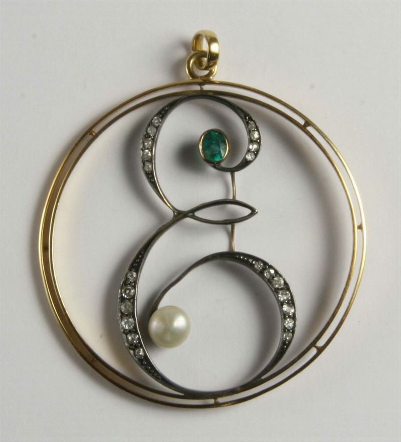 Pendente con iniziale E  - Asta Gioielli, Argenti ed Orologi Antichi e Contemporanei - Cambi Casa d'Aste