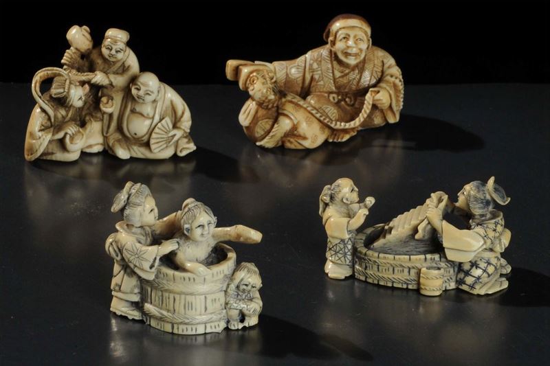 Quattro Netsuke in avorio, Giappone, XIX-XX secolo  - Asta Arte Orientale - Cambi Casa d'Aste
