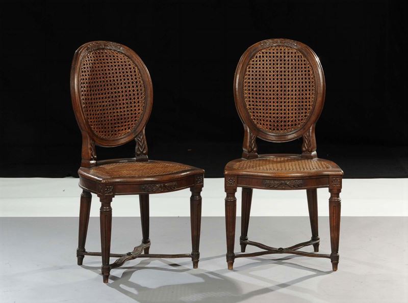 Coppia di sedie ovaline in stile, XX secolo  - Asta Antiquariato e Dipinti Antichi - Cambi Casa d'Aste