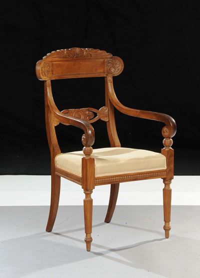 Poltrona Carlo X in Legno Intagliato, XIX Secolo