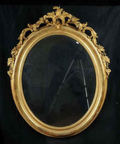 Specchiera Ovale in Legno Dotato