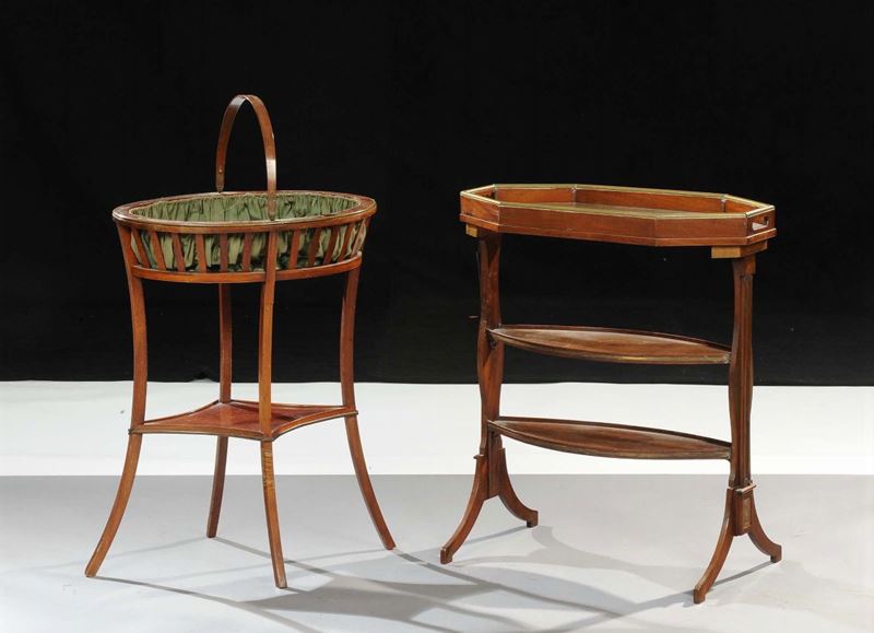 Due tavolini da lavoro in noce, XIX secolo  - Auction Antiques and Old Masters - Cambi Casa d'Aste