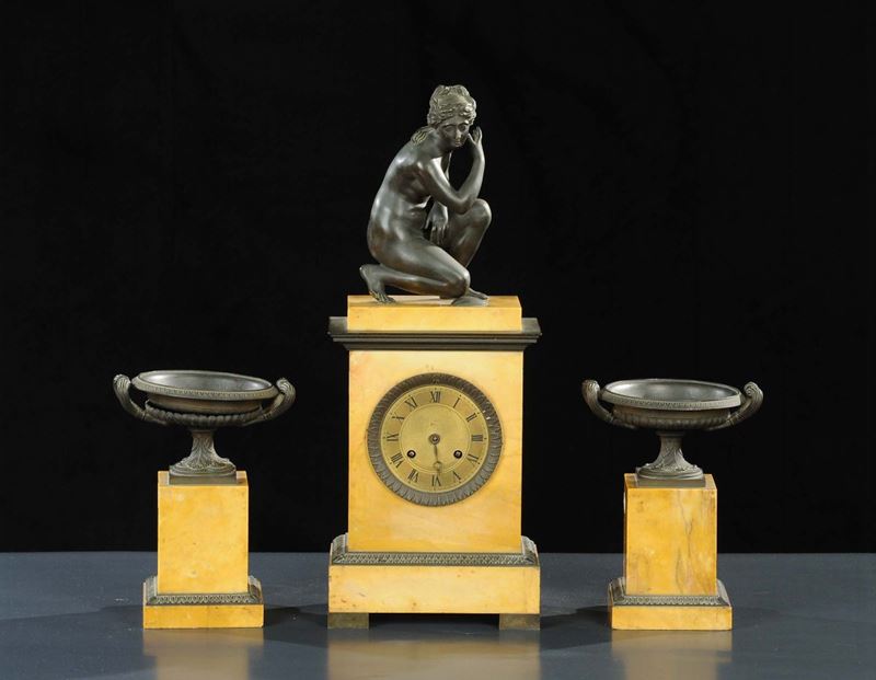 Trittico in marmo e bronzo dorato e brunito, XIX secolo  - Auction Old Paintings and Furnitures - Cambi Casa d'Aste