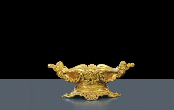 Centrotavola e alzata in bronzo dorato, XX secolo