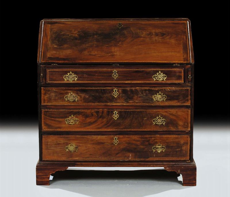 Ribalta a quattro cassetti con fronte e piano filettati, Inghilterra XVIII secolo  - Auction Old Paintings and Furnitures - Cambi Casa d'Aste