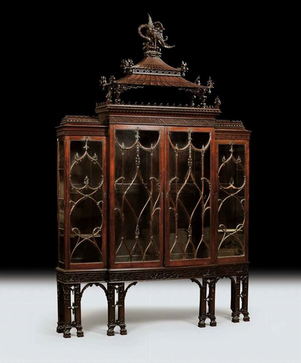 Libreria vetrina in mogano a tre corpi, Inghilterra XIX secolo