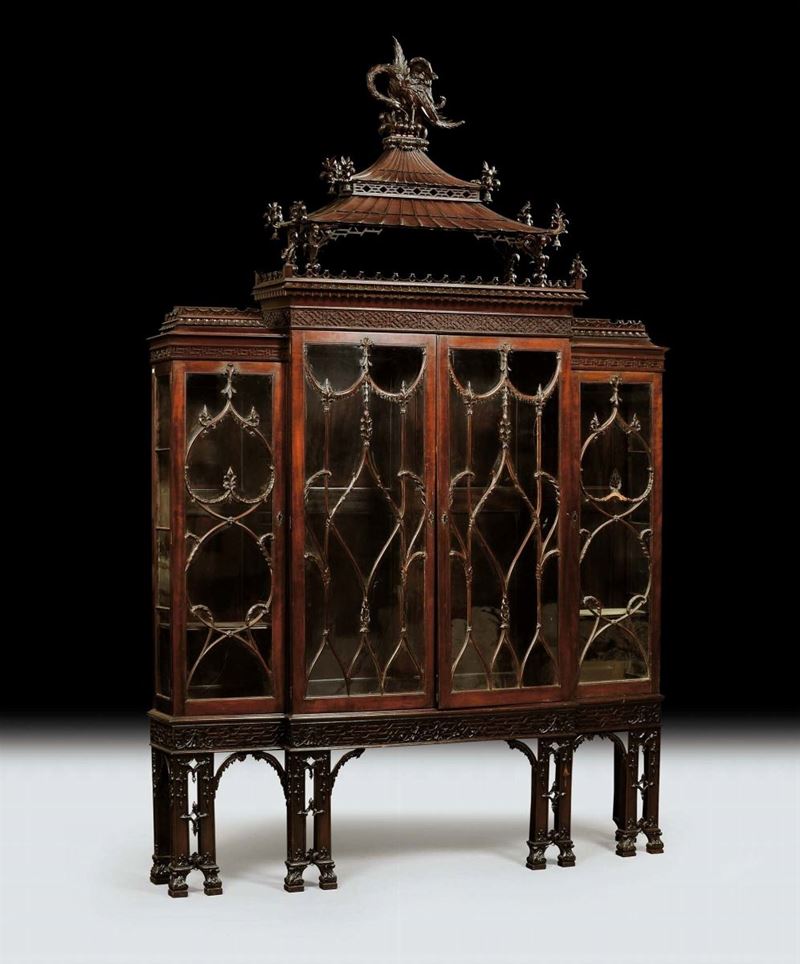 Libreria vetrina in mogano a tre corpi, Inghilterra XIX secolo  - Asta Antiquariato e Dipinti Antichi - Cambi Casa d'Aste