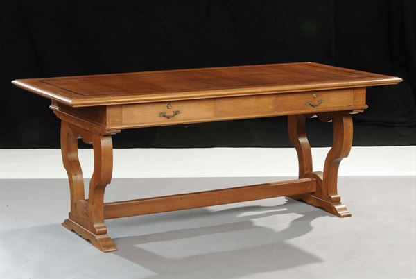 Scrivania in noce, XX secolo