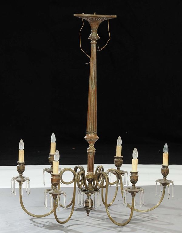 Lampadario in metallo a sei luci