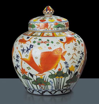 Vaso in Porcellana Policroma, Cina Inizio XIX Secolo