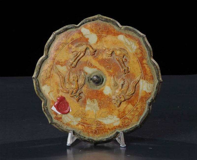 Specchio a fior di loto in giada, riferibile dinastia Tang (618-907)  - Asta Arte Orientale - Cambi Casa d'Aste