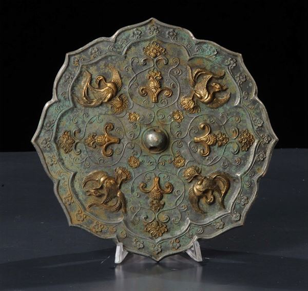 Specchio a fior di loto in metallo, riferibile epoca Sung (960-1279)